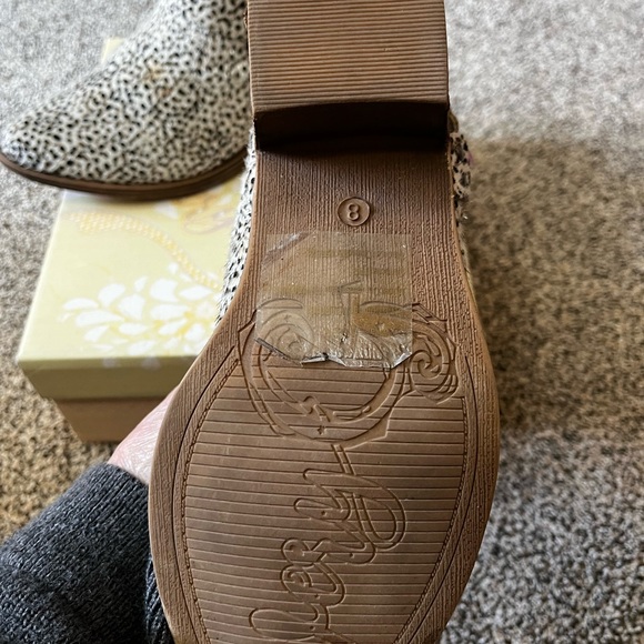 Booties - Picture 2 of 9